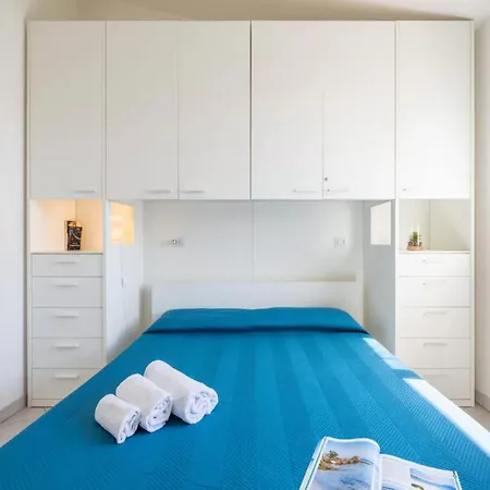Cozy Flat Just Steps From Baia Delle Mimose Apartman *