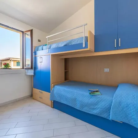 Cozy Flat Just Steps From Baia Delle Mimose Apartman