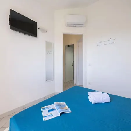 Cozy Flat Just Steps From Baia Delle Mimose Apartman *