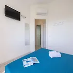 Cozy Flat Just Steps From Baia Delle Mimose Apartmán *