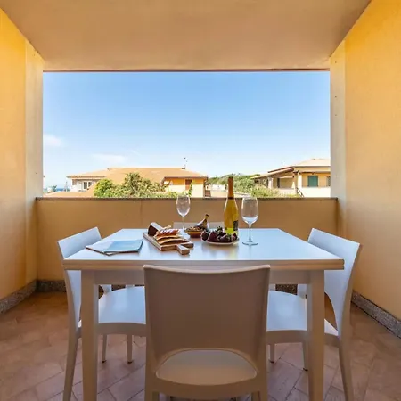 Cozy Flat Just Steps From Baia Delle Mimose Apartment